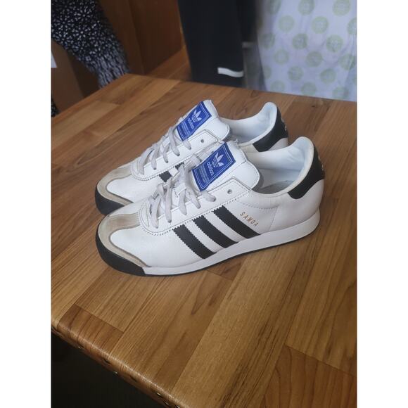 Adidas Samoa Women’s Size 5 white and black